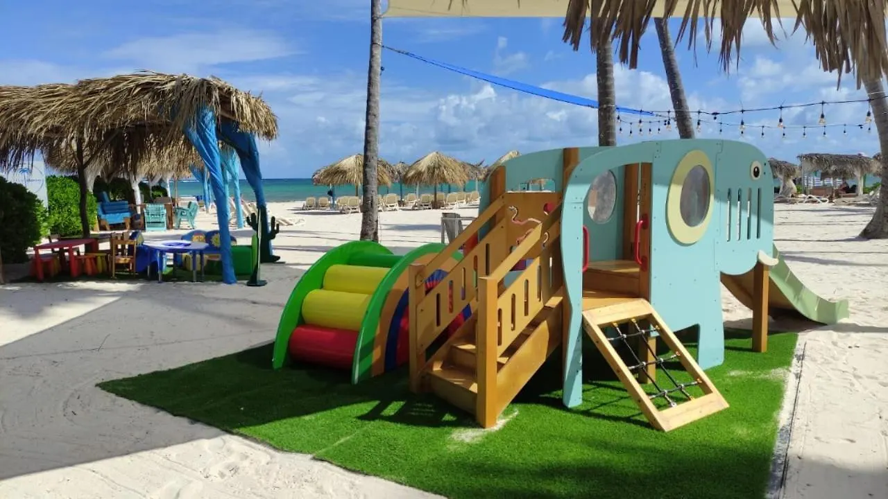 Escapada En Bavaro, Vista Piscina, Playa Los Corales A Solo Pasos Punta Cana 0*,  República Dominicana