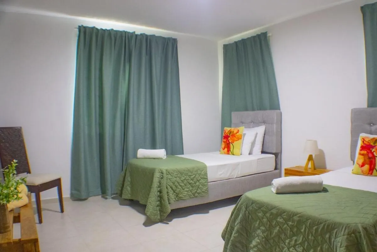 Escapada En Bavaro, Vista Piscina, Playa Los Corales A Solo Pasos Punta Cana Apartamento